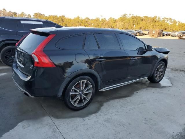 2016 Volvo V60 Cross Country Premier