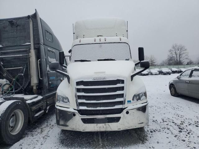 2019 Freightliner Cascadia 126