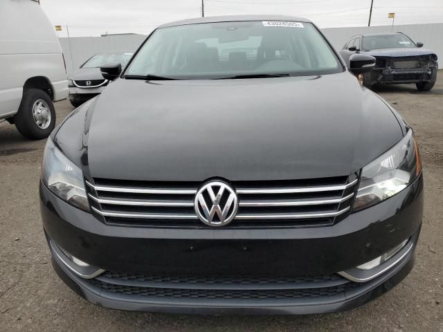 2015 Volkswagen Passat SE