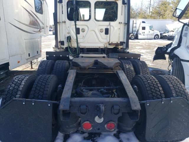 2016 Freightliner Cascadia 125