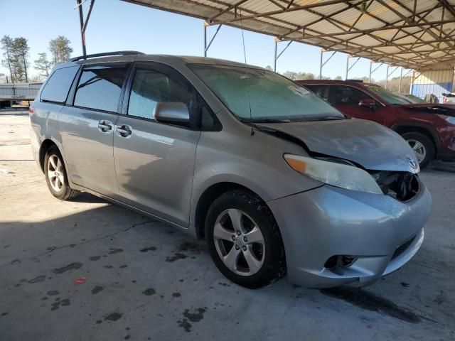 2013 Toyota Sienna LE