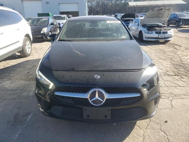 2019 Mercedes-Benz A 220