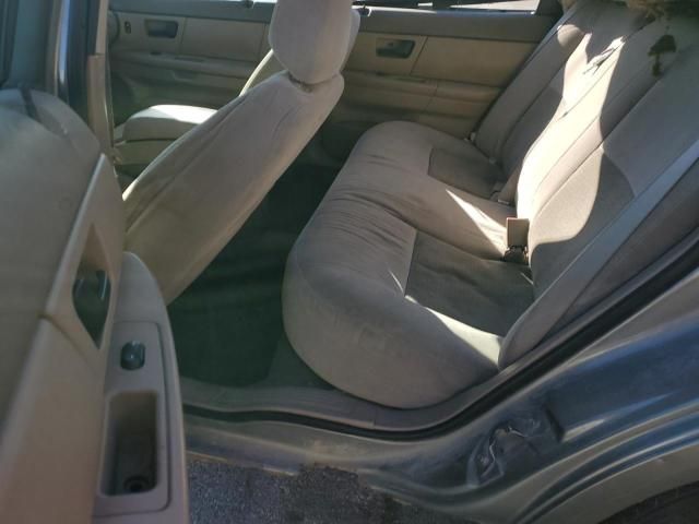 2004 Ford Taurus SE