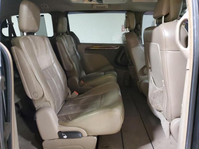 2011 Chrysler Town & Country Limited