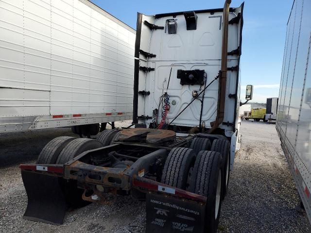 2015 Freightliner Cascadia 125