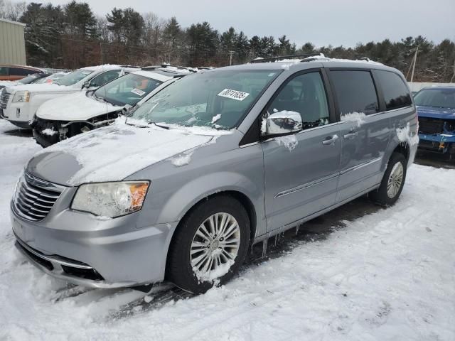 2013 Chrysler Town & Country Touring L