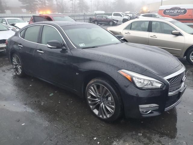 2017 Infiniti Q70 3.7