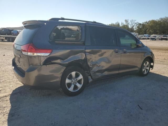 2011 Toyota Sienna LE