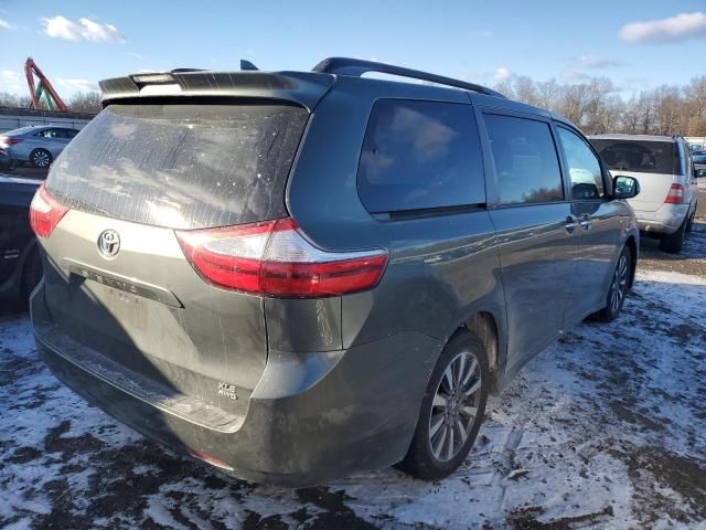 2018 Toyota Sienna XLE