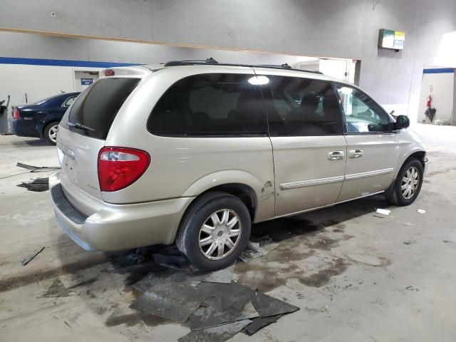 2005 Chrysler Town & Country Touring