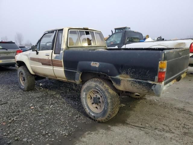 1986 Toyota Pickup Xtracab RN66 SR5