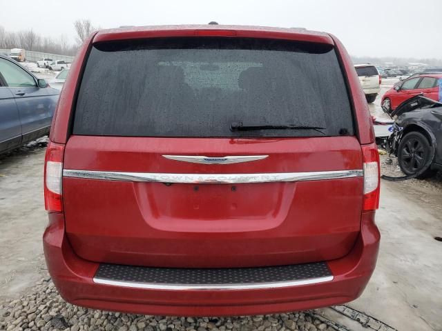 2013 Chrysler Town & Country Touring