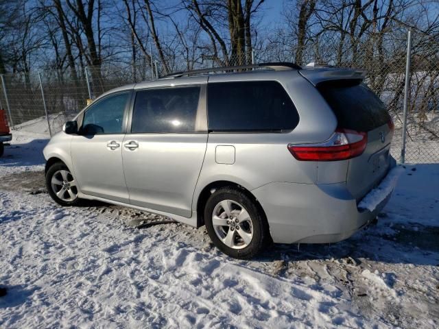 2019 Toyota Sienna LE