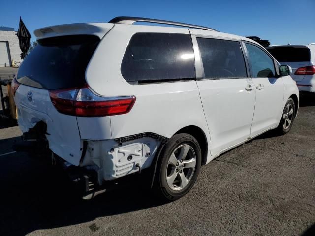 2017 Toyota Sienna LE