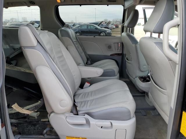 2013 Toyota Sienna XLE