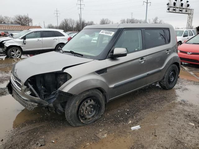 2013 KIA Soul +