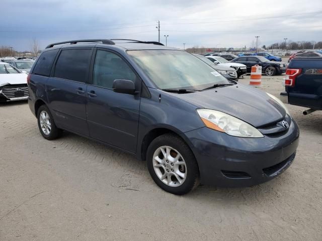 2006 Toyota Sienna LE