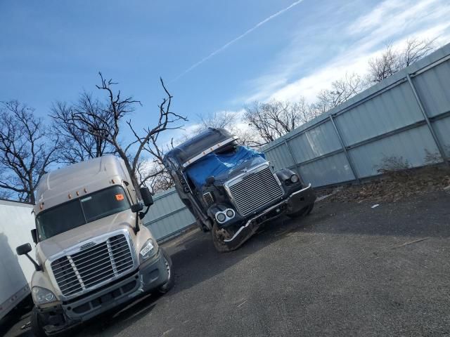 2017 Freightliner Conventional Coronado 132