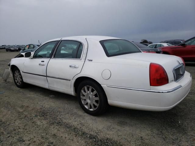 2011 Lincoln Town Car Signature Limited