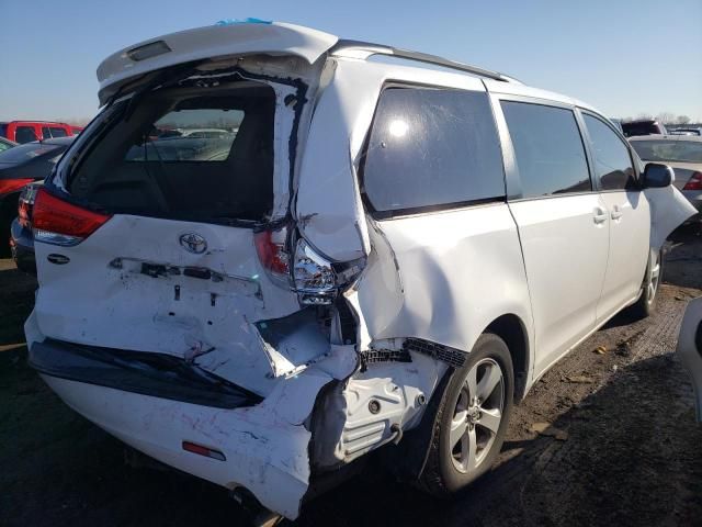 2013 Toyota Sienna LE