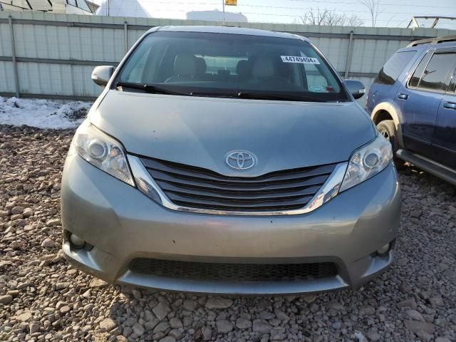 2014 Toyota Sienna XLE