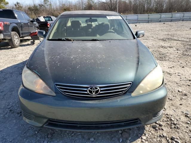 2005 Toyota Camry LE