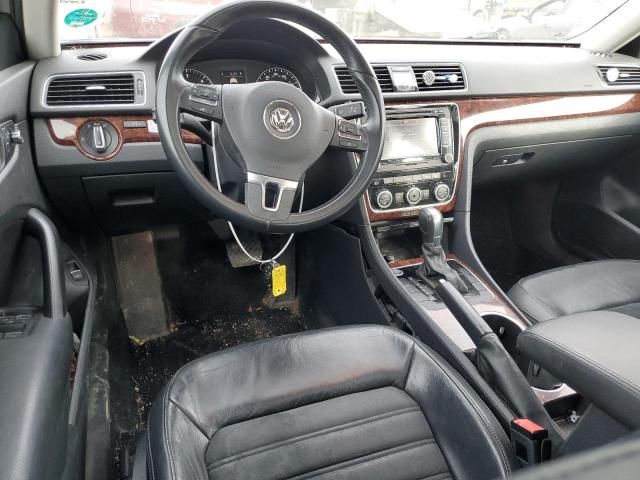 2013 Volkswagen Passat SEL