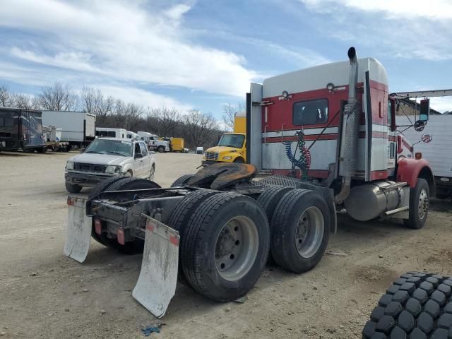 2004 Kenworth Construction T800