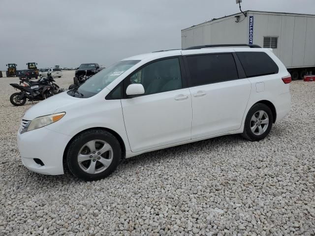 2017 Toyota Sienna LE