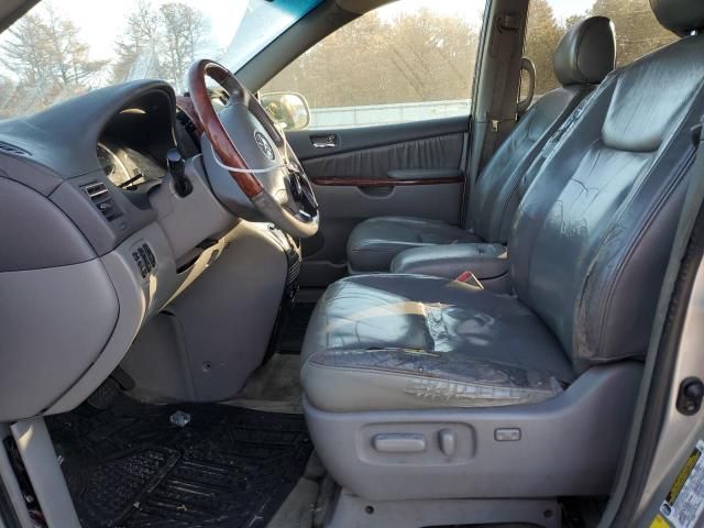 2005 Toyota Sienna XLE