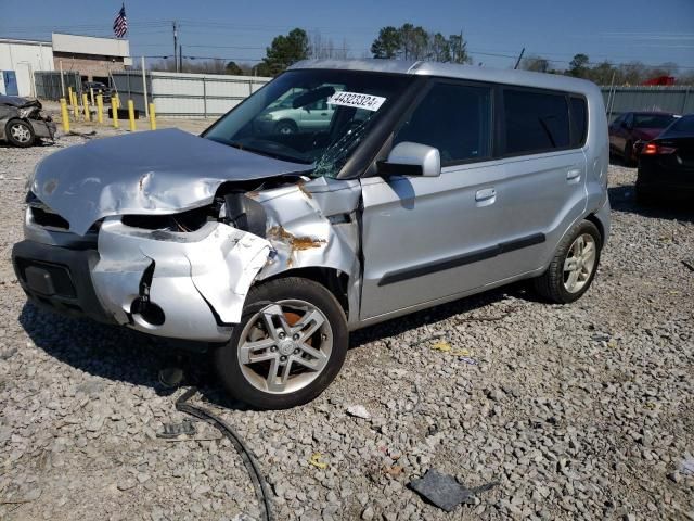 2010 KIA Soul +