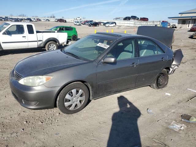 2005 Toyota Camry LE