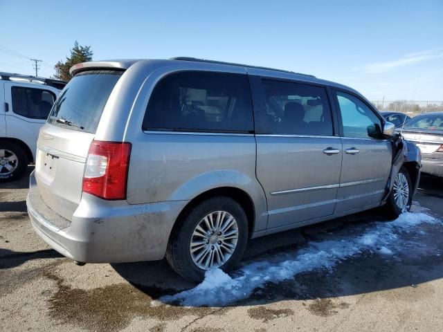 2013 Chrysler Town & Country Touring L