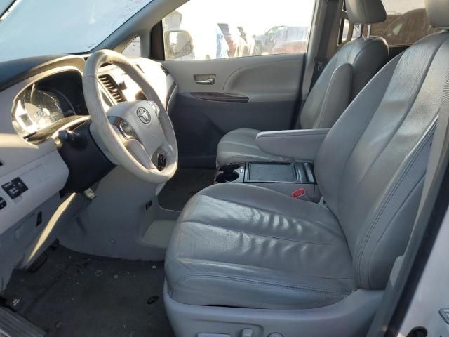 2014 Toyota Sienna XLE