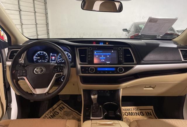 2018 Toyota Highlander LE