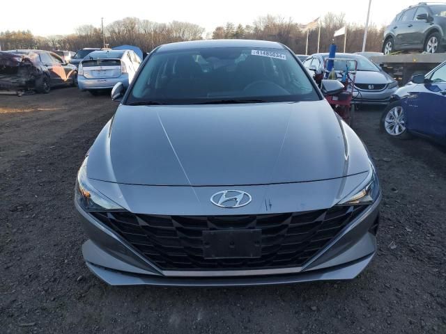 2021 Hyundai Elantra SE