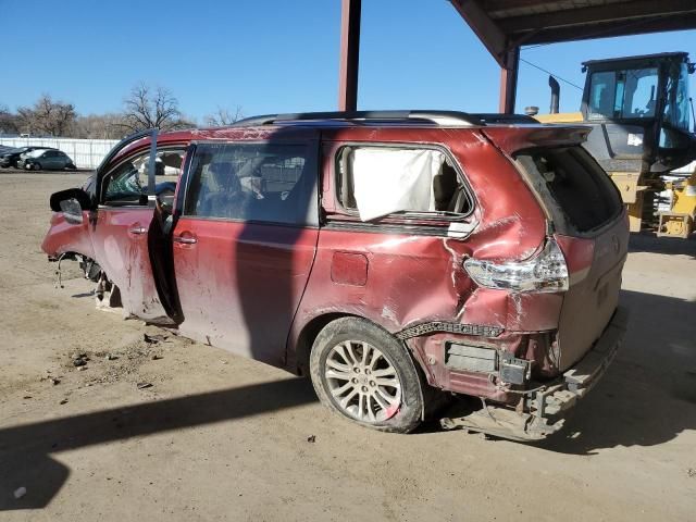 2014 Toyota Sienna XLE