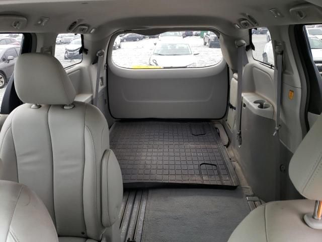 2012 Toyota Sienna XLE