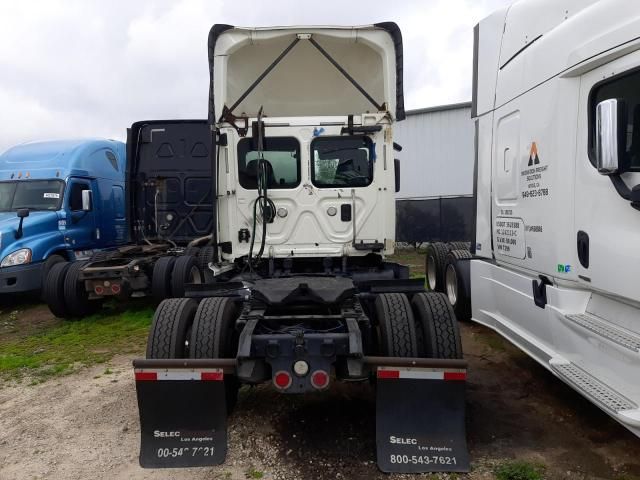 2016 Freightliner Cascadia 125