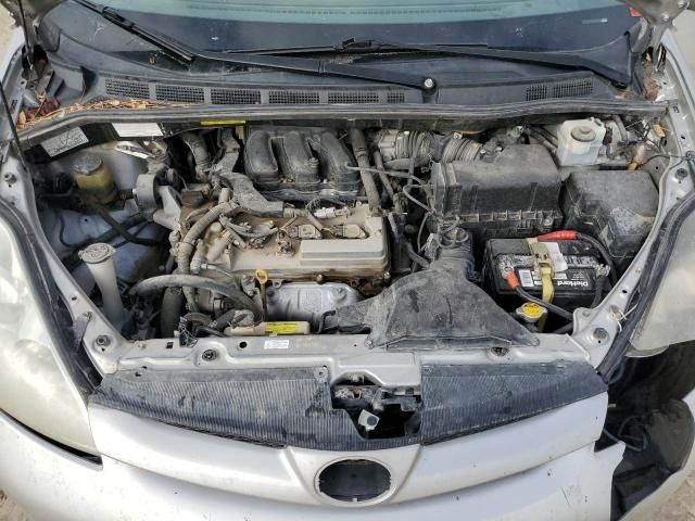 2007 Toyota Sienna XLE