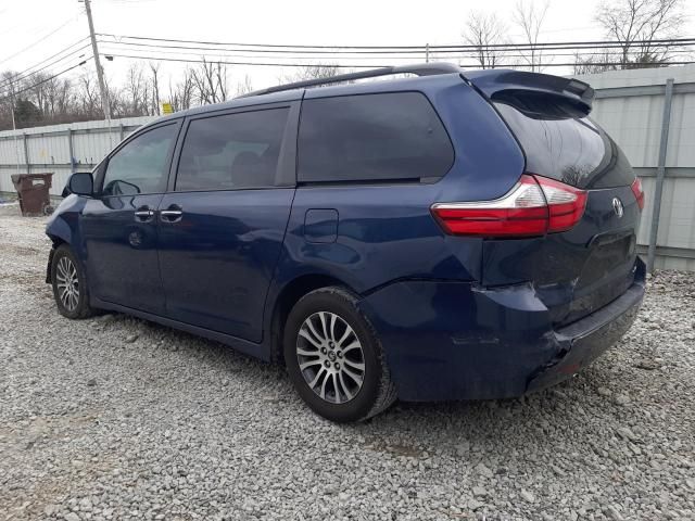 2018 Toyota Sienna XLE