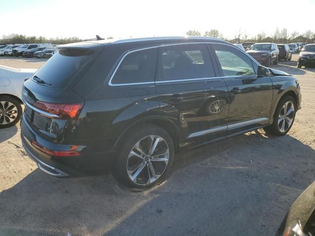 2022 Audi Q7 Premium Plus