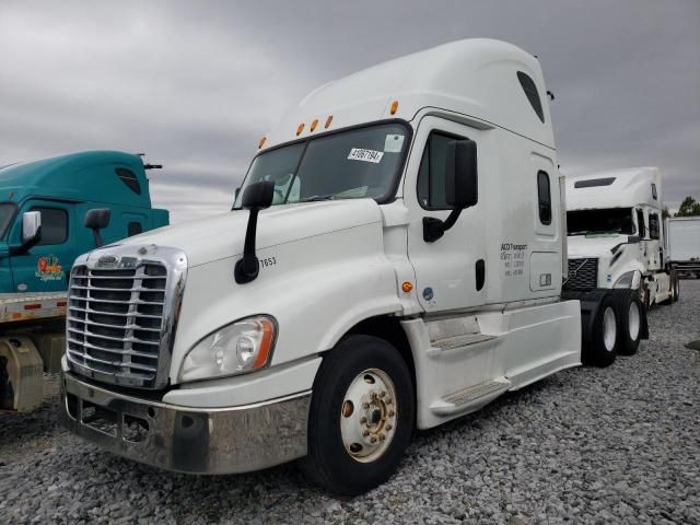 2015 Freightliner Cascadia 125