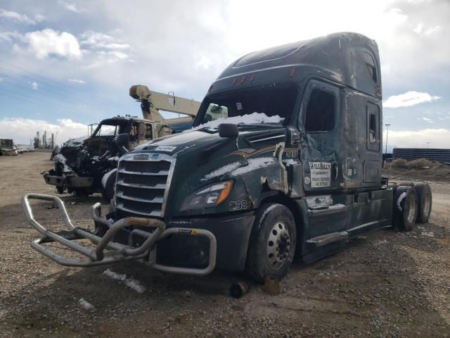 2019 Freightliner Cascadia 126