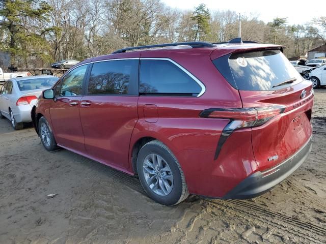 2022 Toyota Sienna XLE