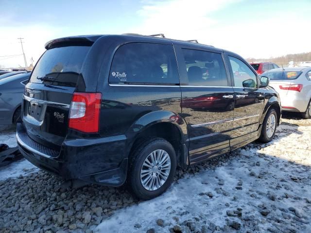 2015 Chrysler Town & Country Touring L