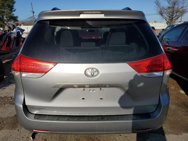 2013 Toyota Sienna LE