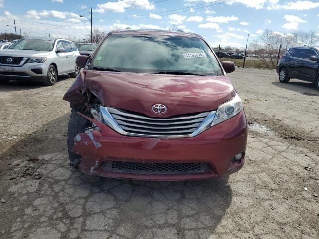 2015 Toyota Sienna XLE