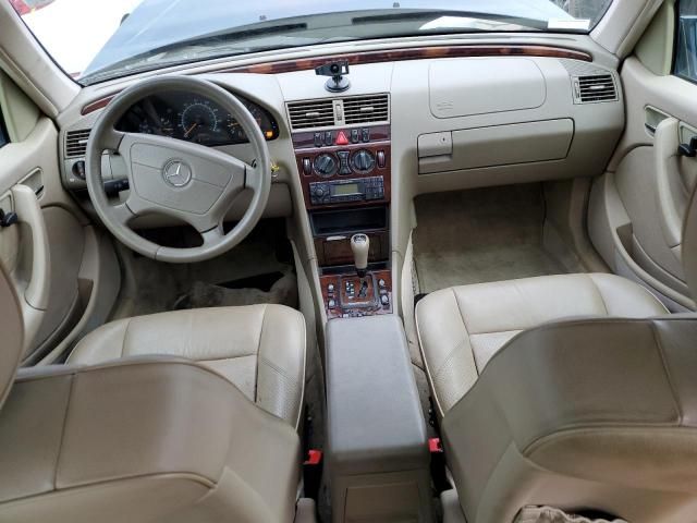 2000 Mercedes-Benz C 230