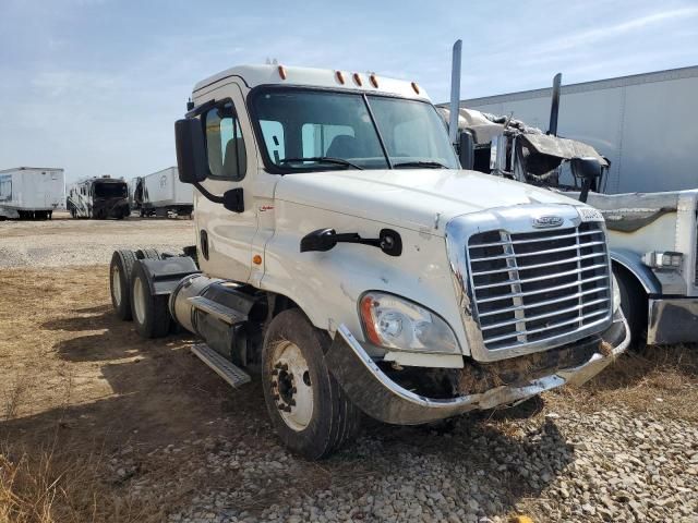 2016 Freightliner Cascadia 125